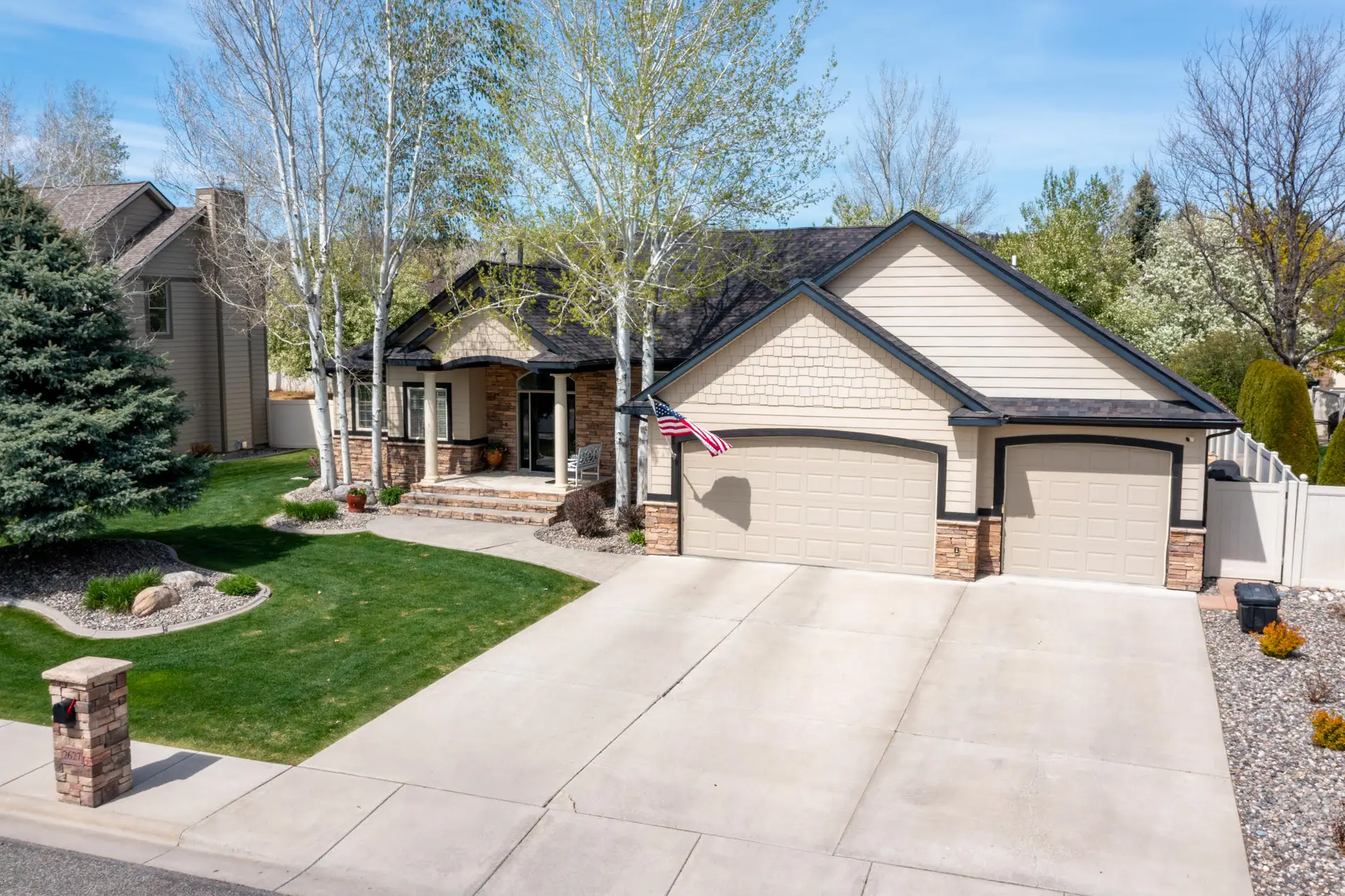 2627 Southridge Drive